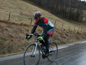 Thore i ny drakt under Lalmsrittet.